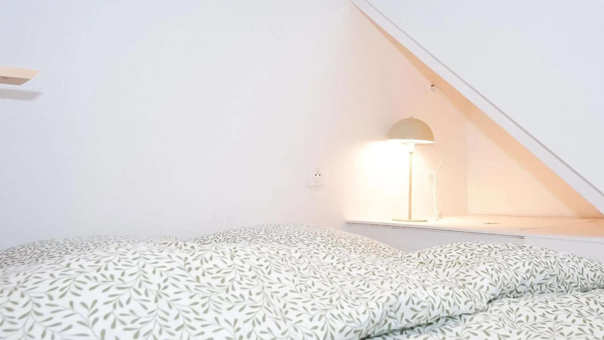 Logement Renove Proche De La Gare Rer Tgv Massy  Apartment